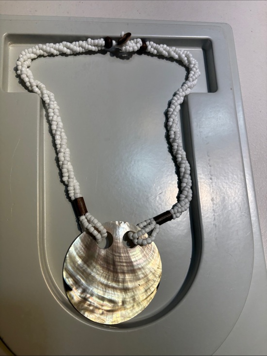 Jewelry - White Beaded Necklace with Natural Shell Pendant